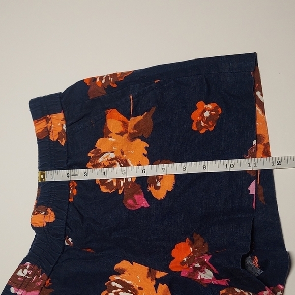 J.Crew Factory Navy Blue Floral Pull On Short Size 2 - Picture 6 of 11